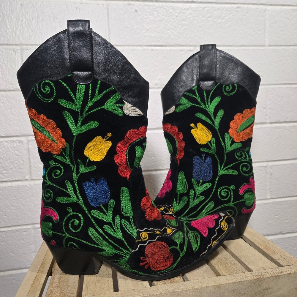 Rockwell Tharp Embroidered Velvet Boho Floral Cowboy‎ Boots Cottage Rodeo 39 8.5